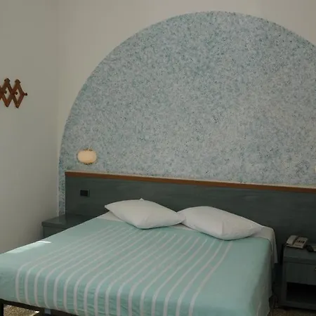 Miramare Hotel 2*